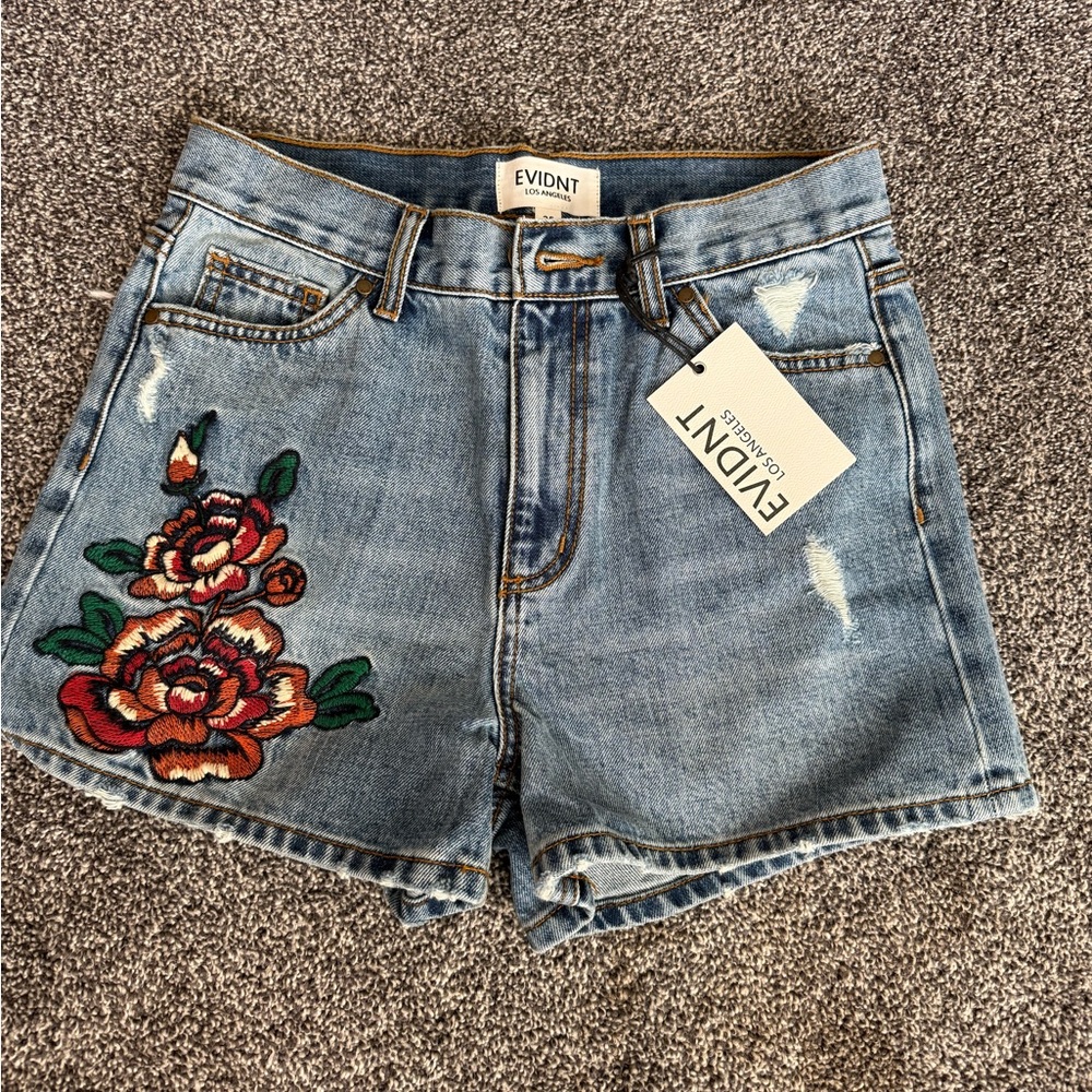EVIDNT Los Angeles Malibu Floral Embroidered Denim Shorts Size 25 NWT
